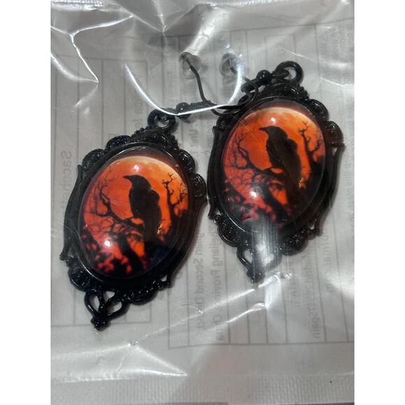 Gothic Raven Cameo Drop Hook Earring Lace Frame Blk Orange Whimsygoth Witchy NWT - Picture 2 of 3
